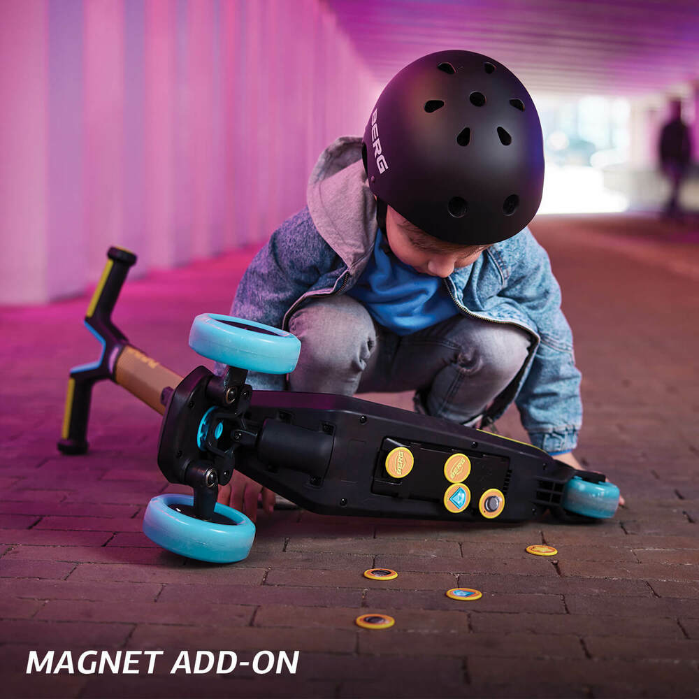 BERG Kinderroller NEXO Lights Magnet-Deck Blue (NEU)